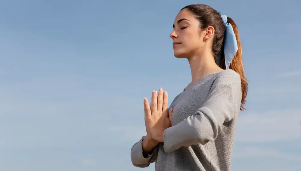 Mindful eating, czyli uważne jedzenie, to nie tylko sposób spożywania posiłków, ale cała filozofia, która może znacząco poprawić jakość życia.